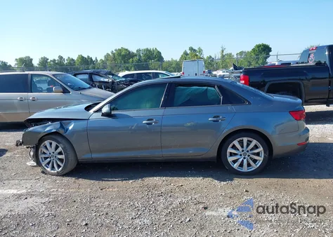 2017 Audi A4 2.0T Ultra Premium z USA, uszkodzony, nr VIN WAUGMAF48HN045962